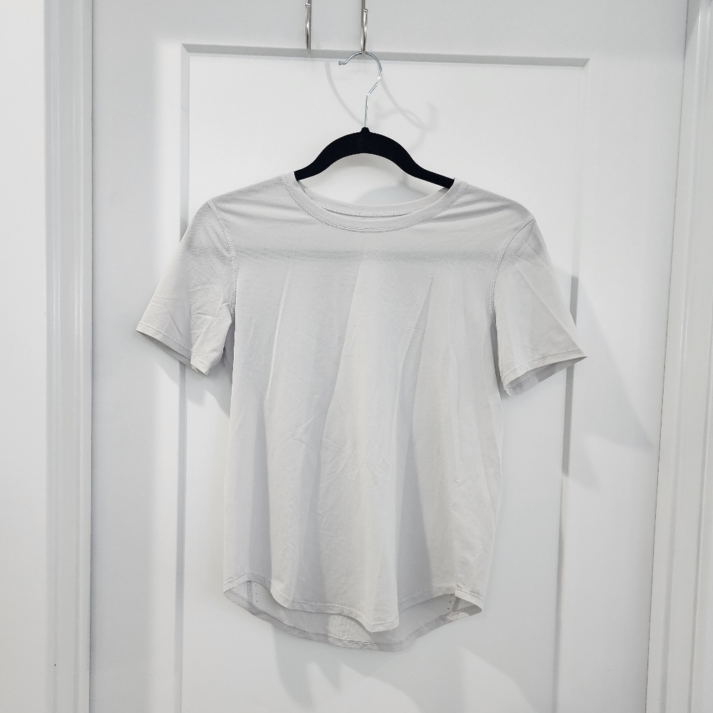 Lululemon Work Out Shirt Sz 4